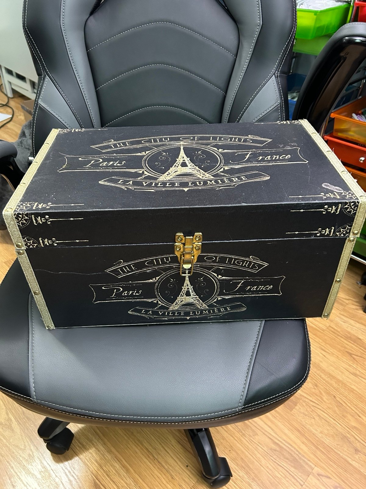 Paris Chest