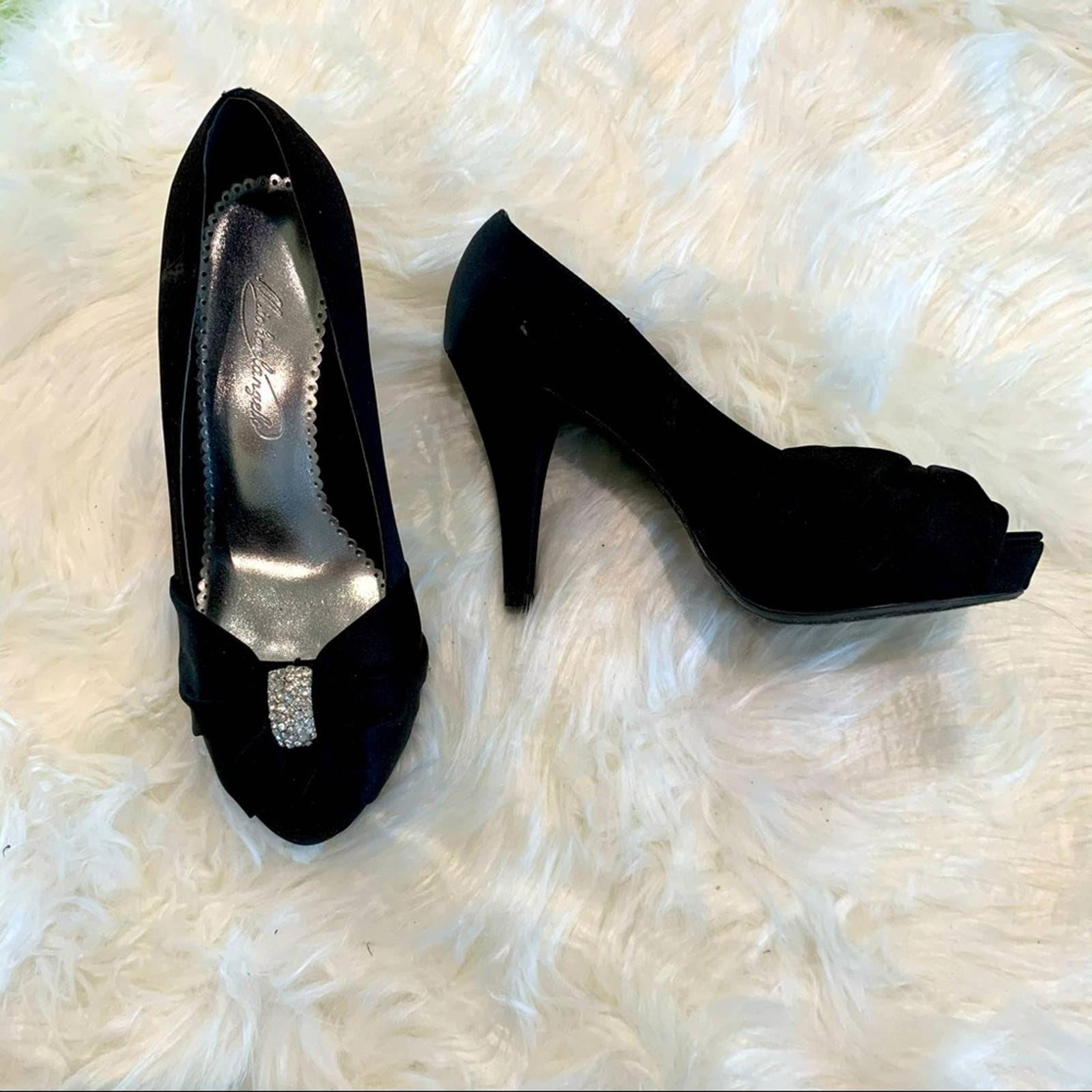 Michaelangelo size 8 m black heels pumps with sparkly accent at toes peep toe