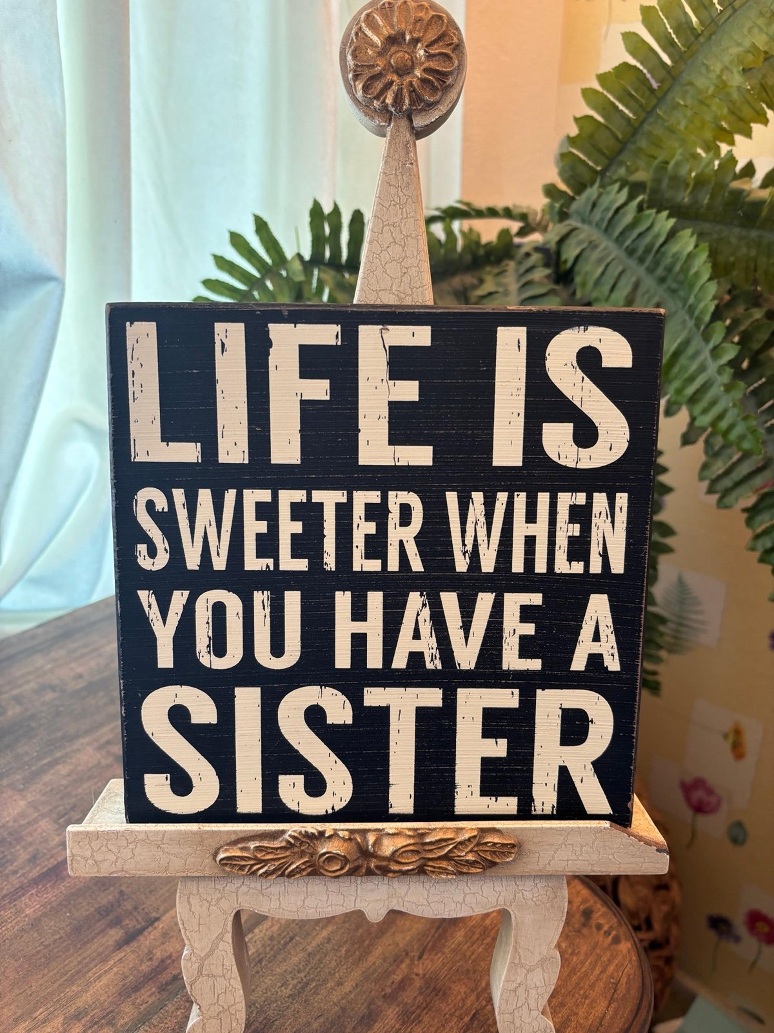 Set of 2 Wood Sister Signs, Black & Cream and Pink Black & White,