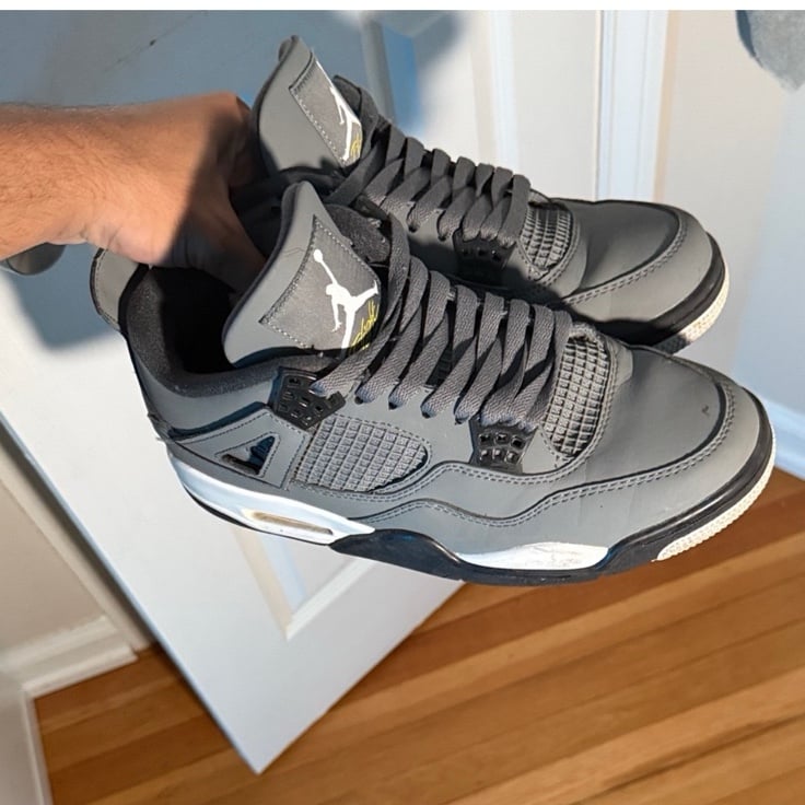 Jordan 4 grey