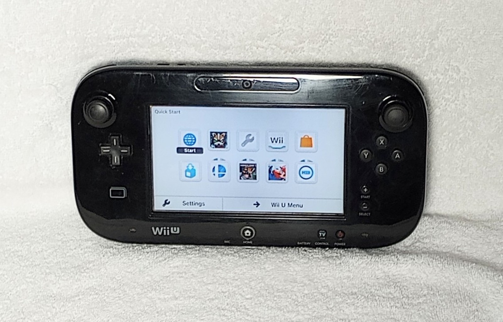 Nintendo Wii U Portable Gaming System Gamepad WIth Charging Stand & Power Cord