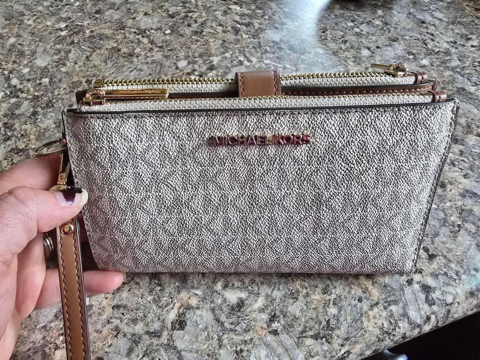 Michael Kors Jet Set Travel Double Zip Smartphone Wristlet