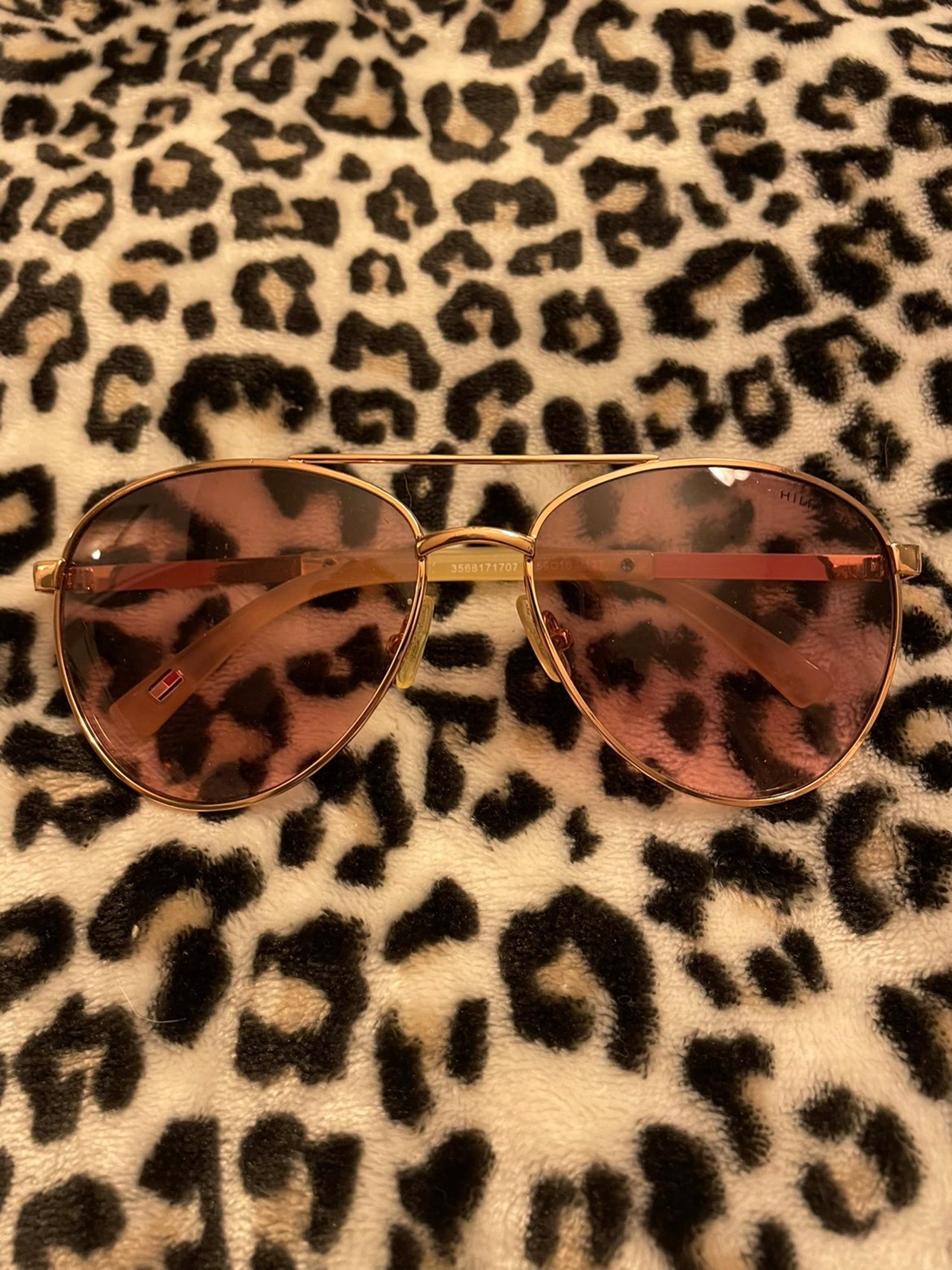 tommy hilfigr sunglasses