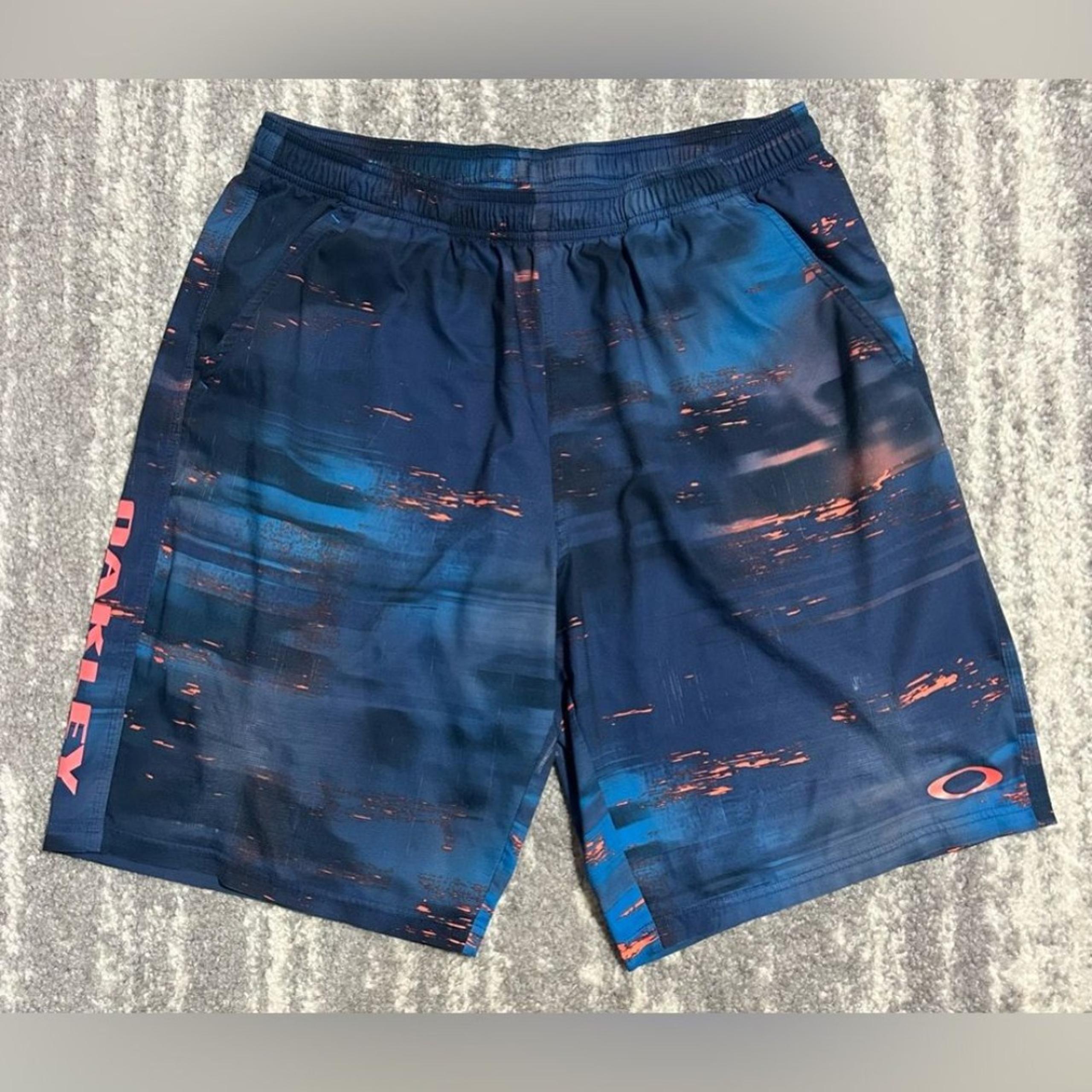 Oakley Mens Athletic Shorts Sz L Big Logo Multicolor Print Drawstring Athleisure