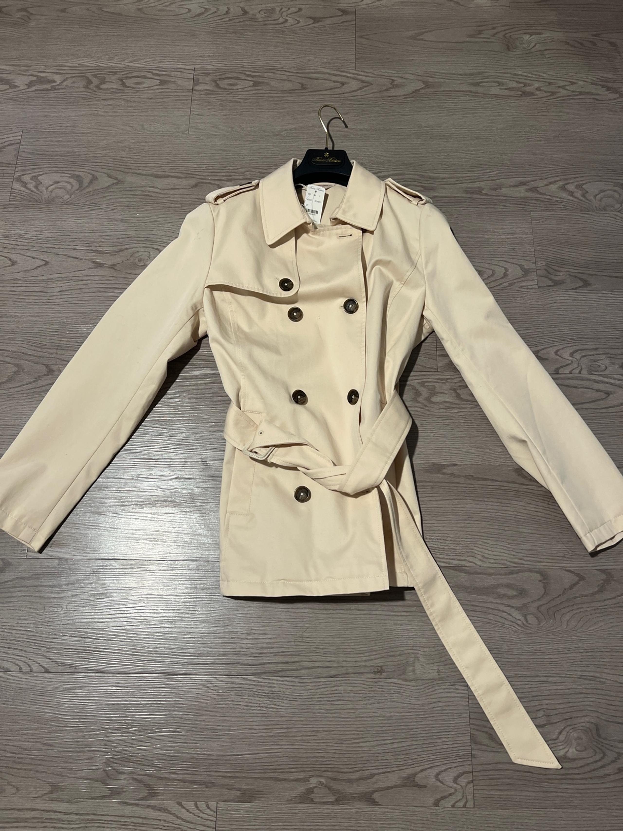 Brooks Brothers Belted Trench Coat size 6 beige New With Tag Never Worn