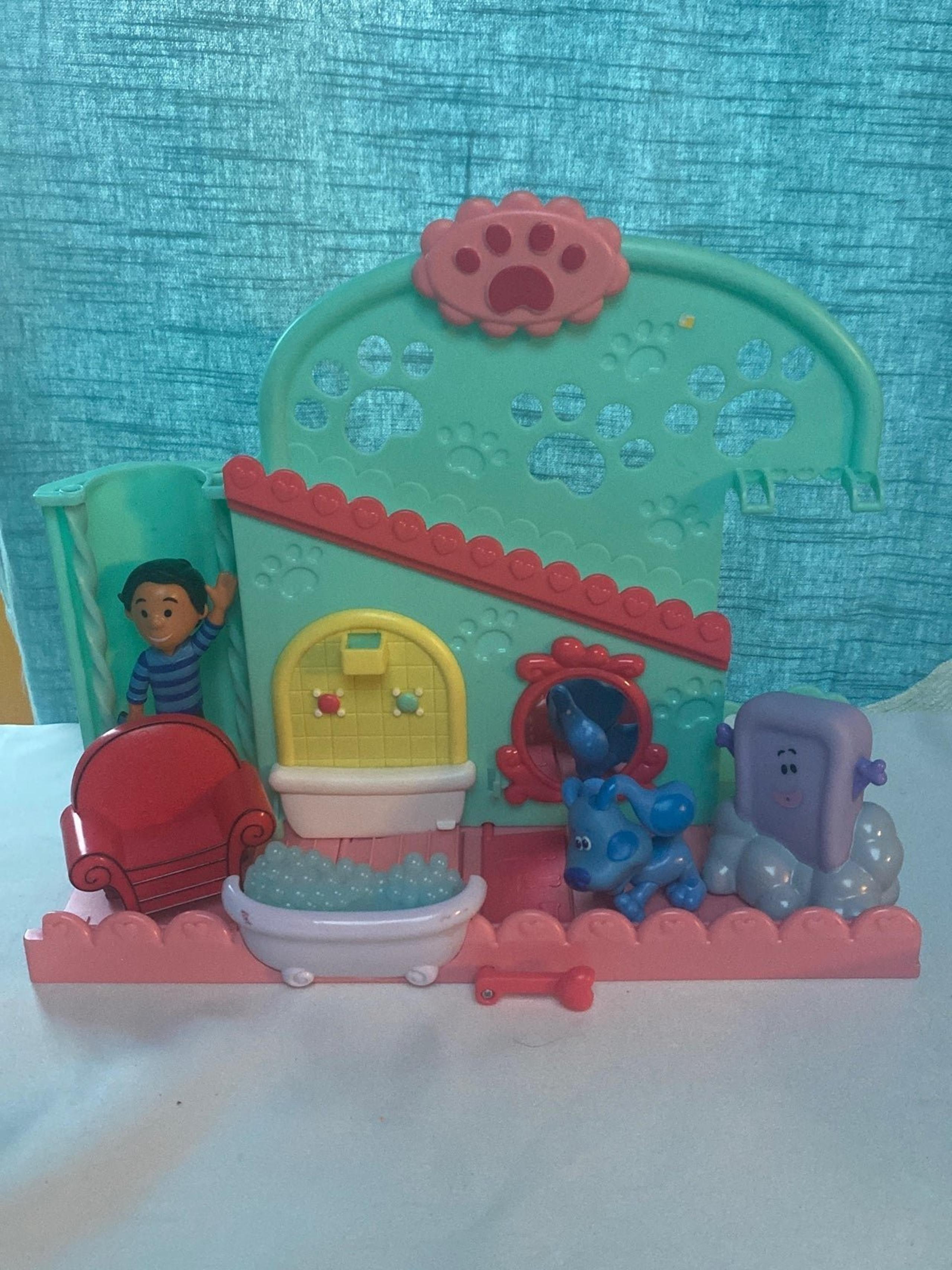 Blues Clues play house and swimming pool