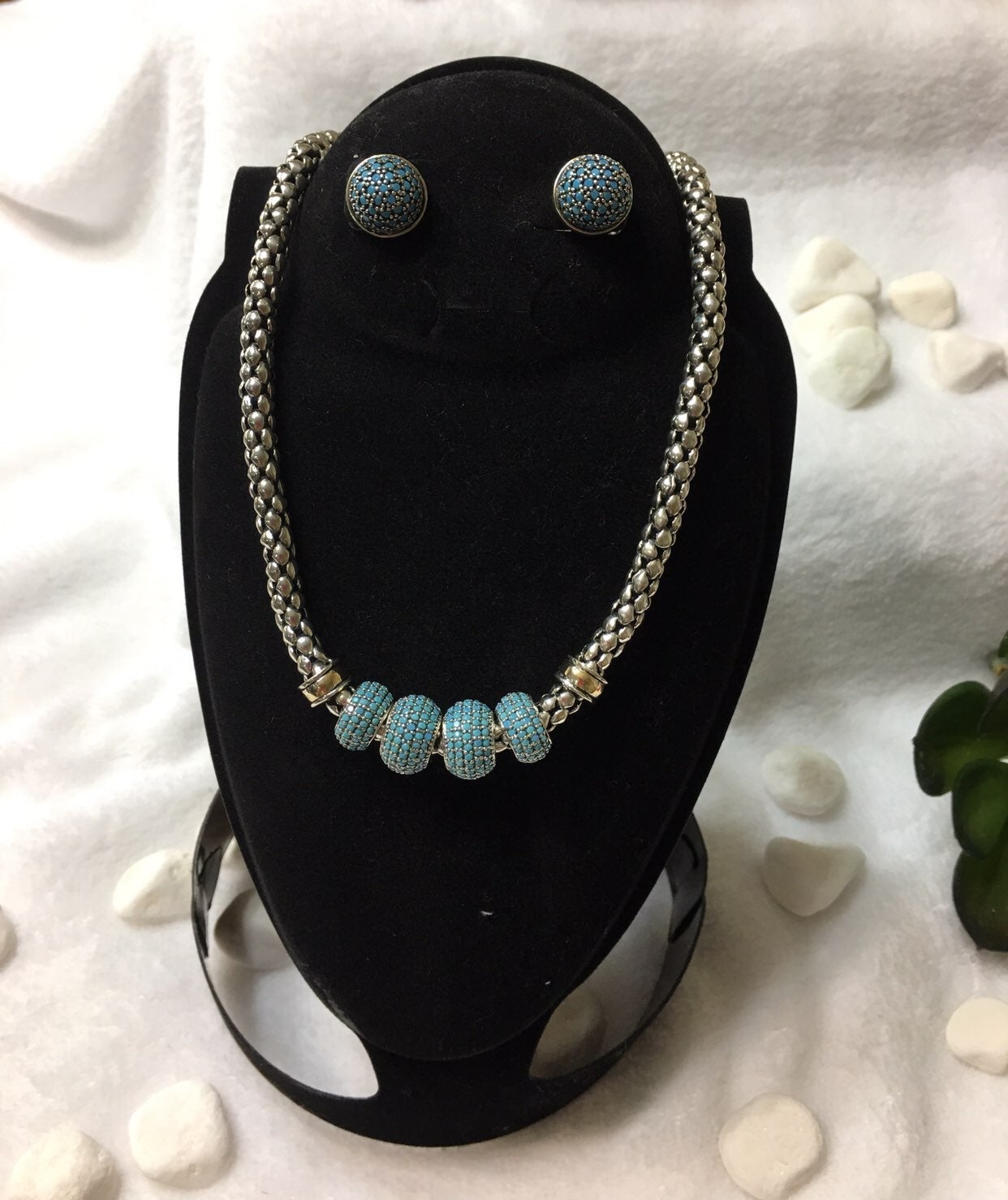 NEW Necklace and Earrings set