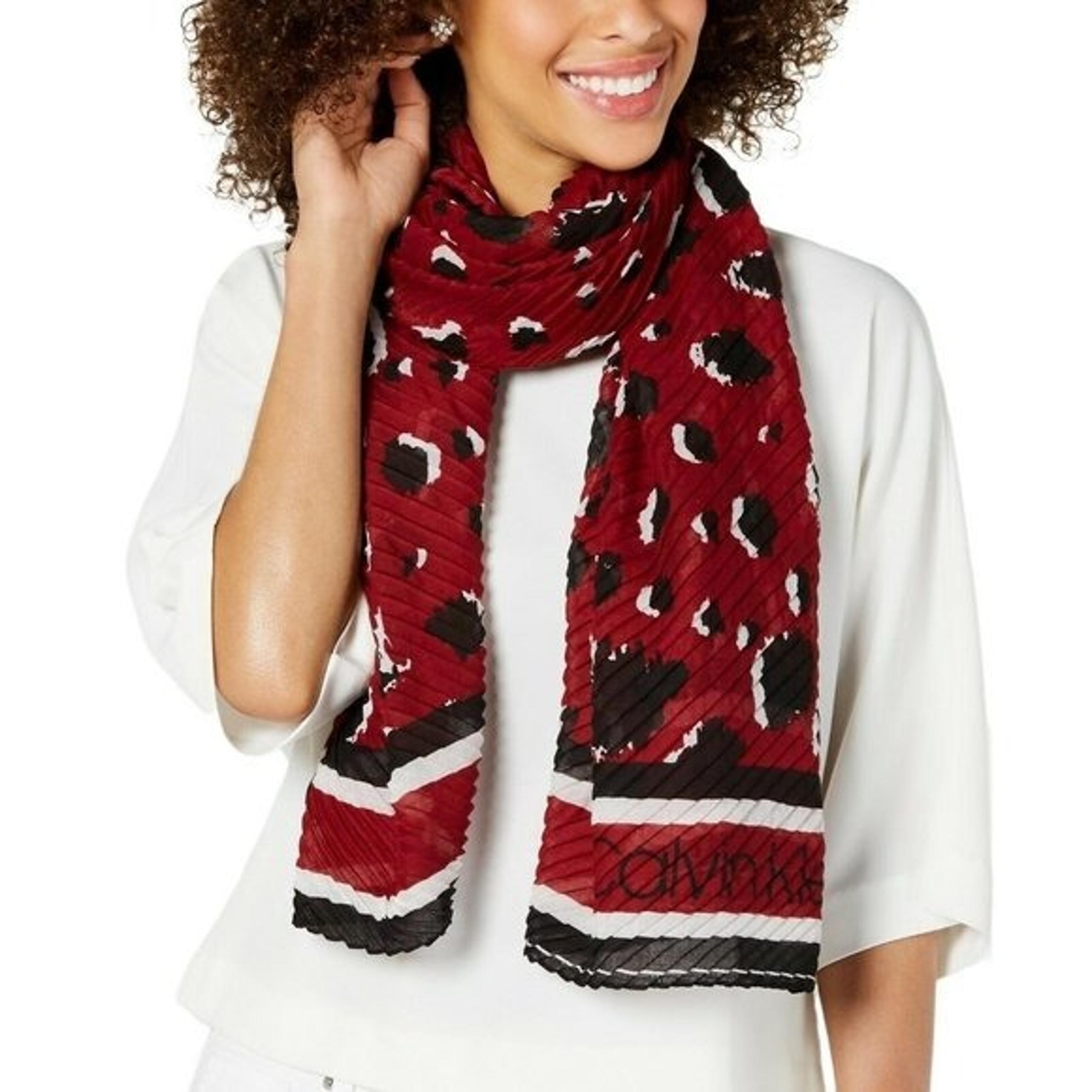 Calvin Klein Womens One Size Leopard Print Allover Pleated Scarf Red $48 847