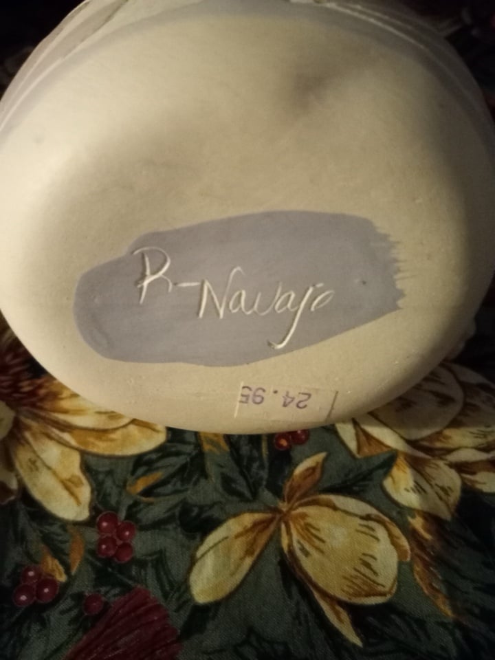 Navaho pottery