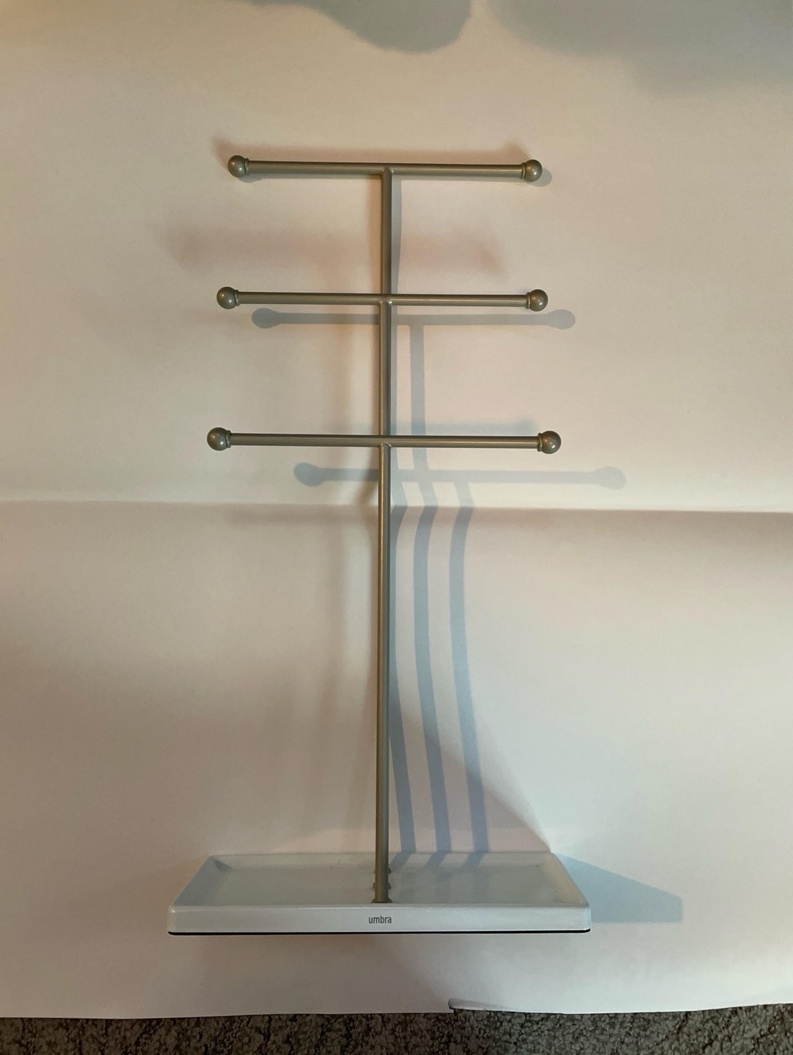 Umbra White and Silver Jewelry Stand/Dish