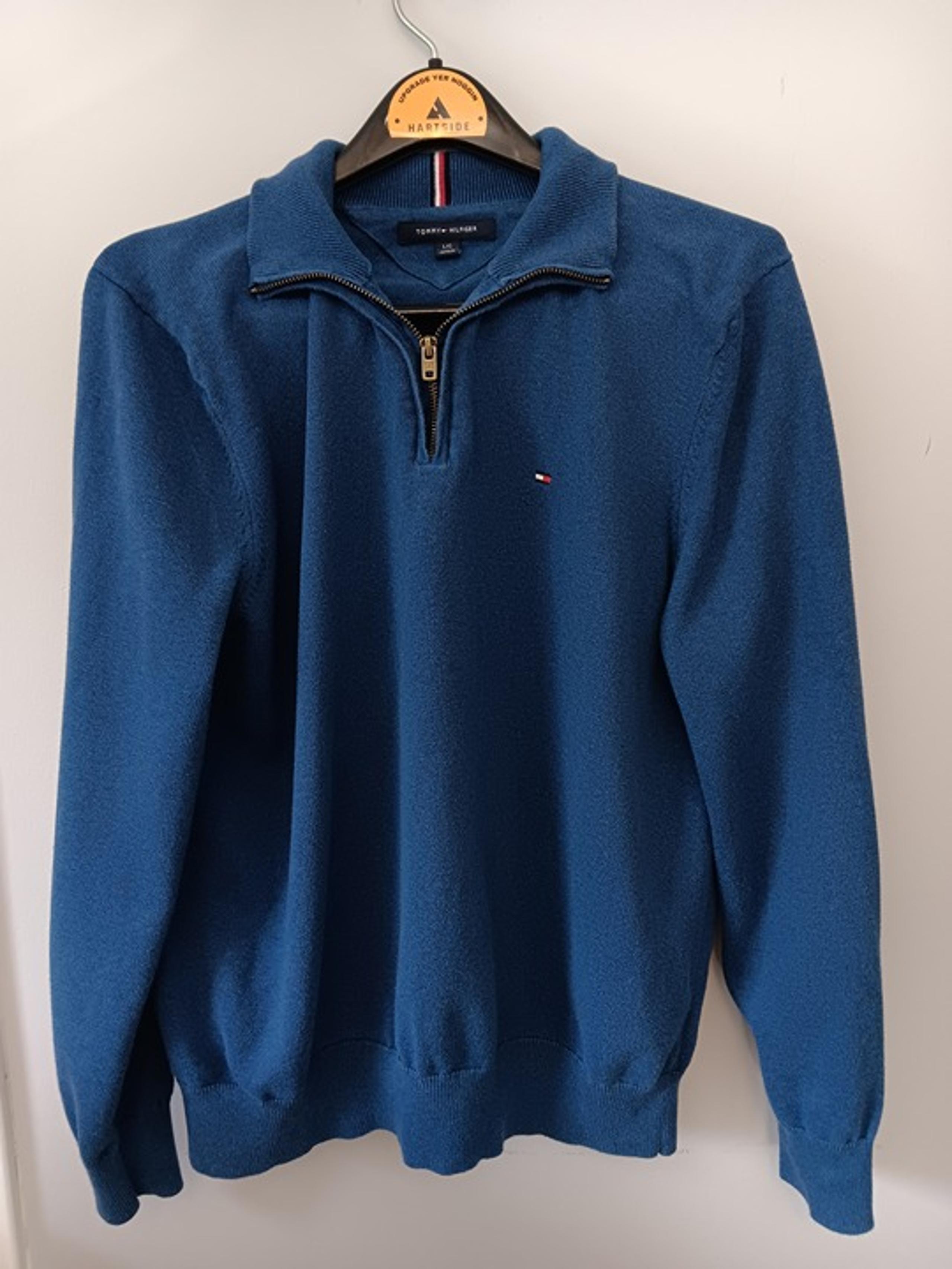Tommy Hilfiger Men's 1/4 Zip Blue Sweater sz LARGE