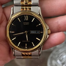 1986 Citizen Two Tone Black Dial Day-Date.