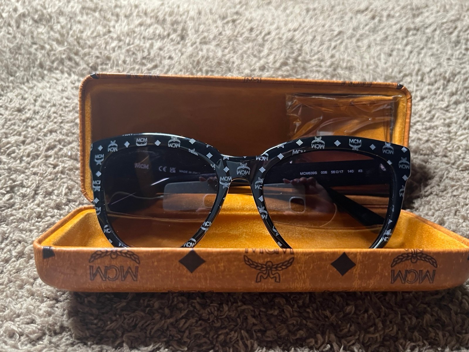 MCM gradient cat eye sunglasses NWOT