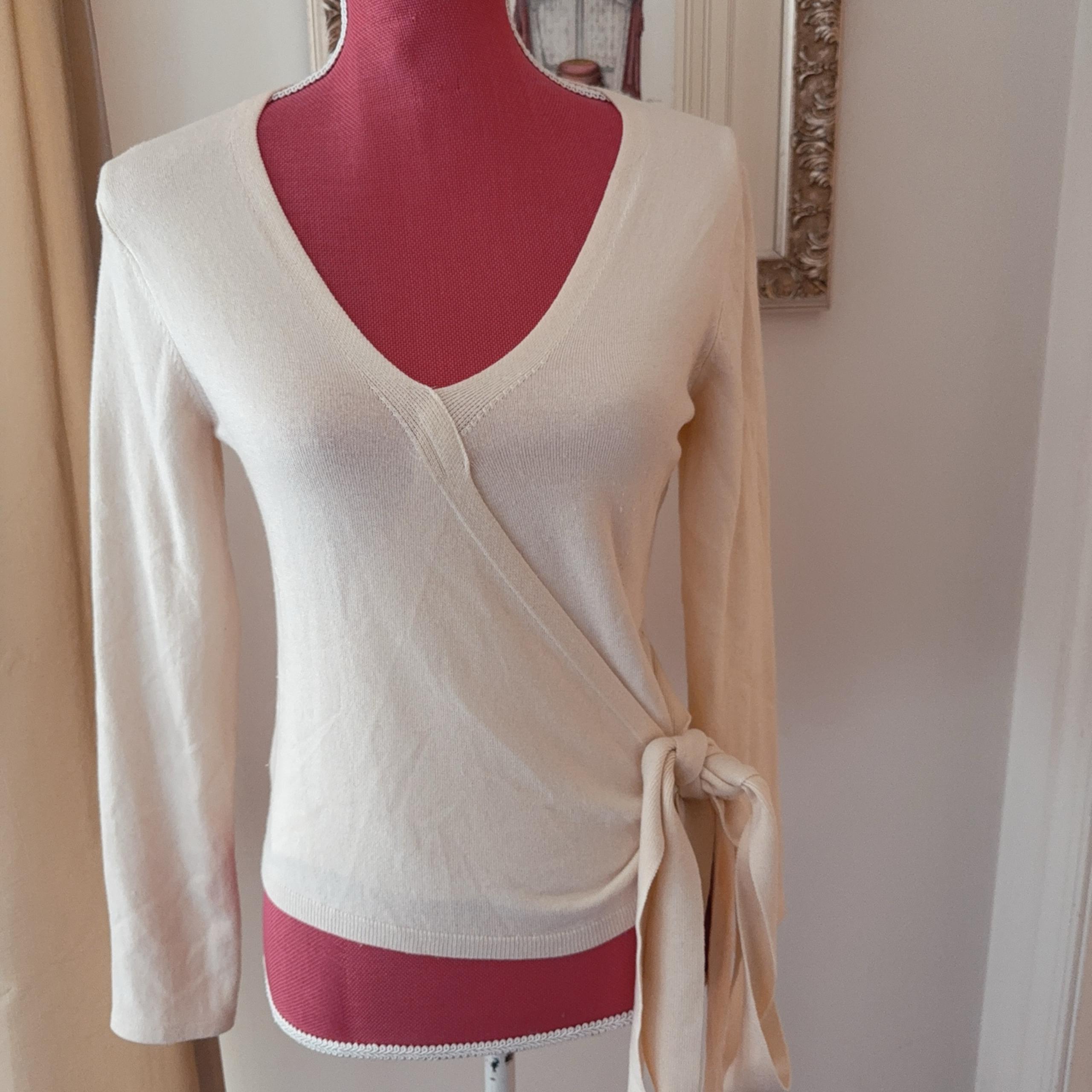 DIANE Von FURSTENBERG cream silk and wool wrap sweater size medium