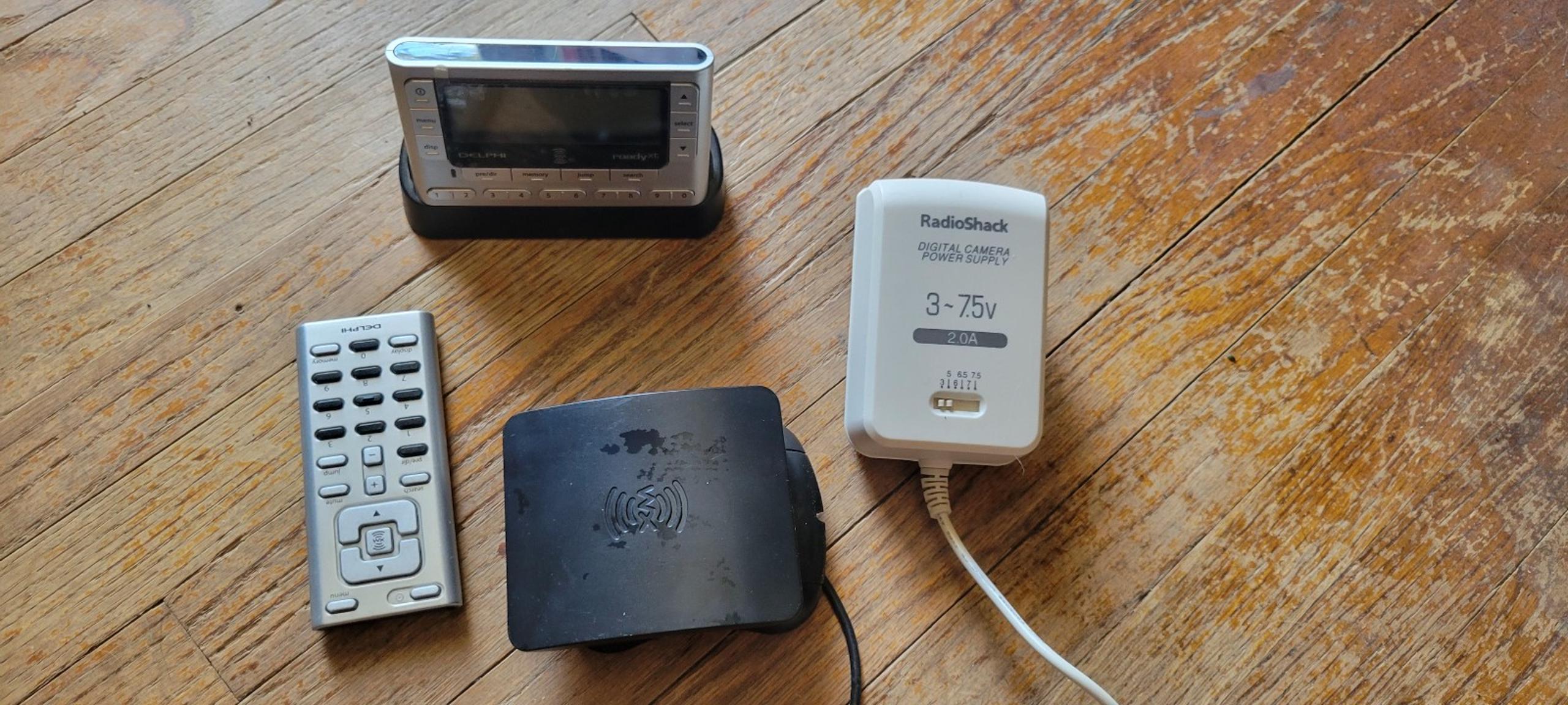 Delphi XM Roady XT satellite radio