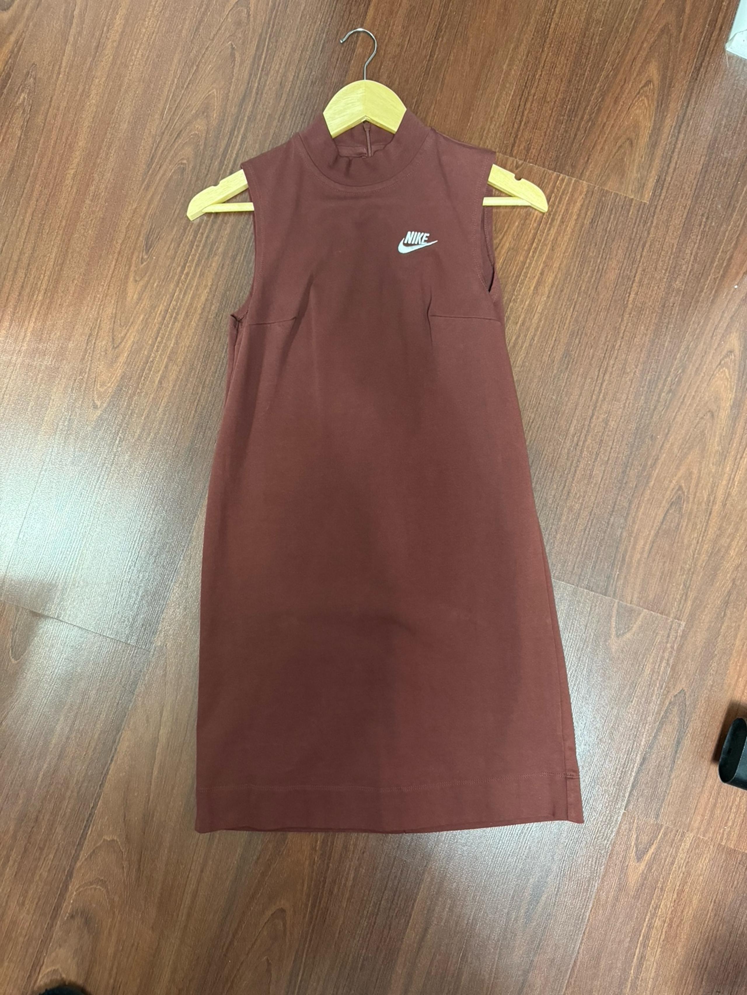 Nike dress women xs