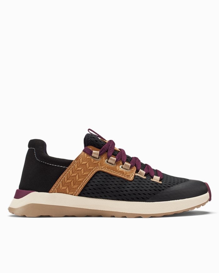 OluKai Women's Wailuku Sneakers - 9