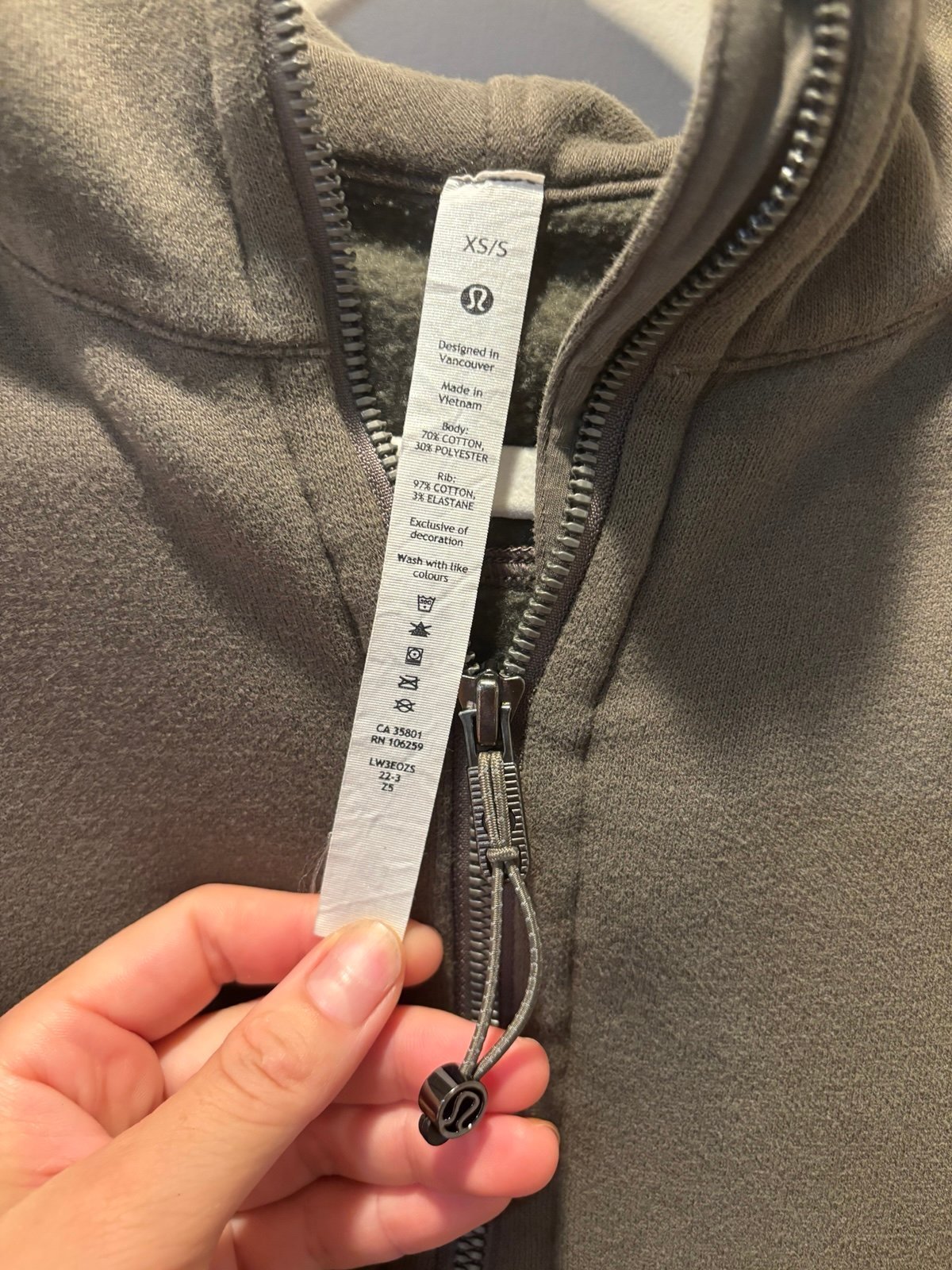 Lululemon full zip scuba foodie
