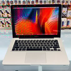 MacBook Pro 13.3 2.4GHz intel Core i5 8GB RAM 500GB HDD