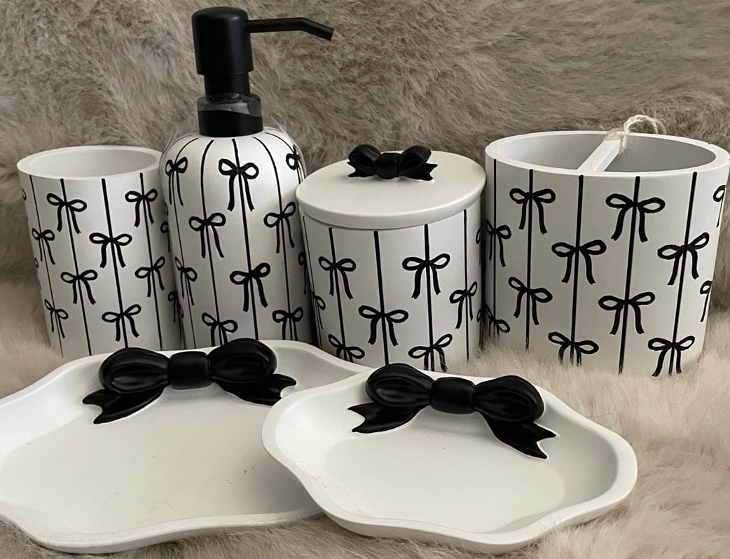 6 pc Coquette Bathroom Set