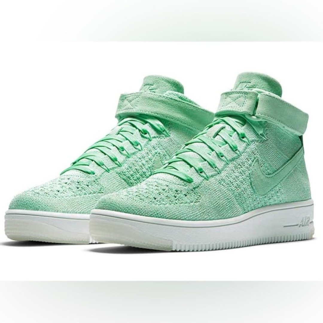 Rare Nike Air Force 1 Ultra Flyknit Mid Gets An Enamel Green Treatment. Size 7.5