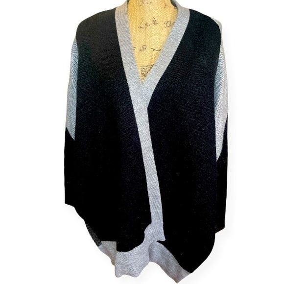 Rebecca Minkoff - Gray & Black Cape Knit Blanket Poncho Shawl Sweater One Size