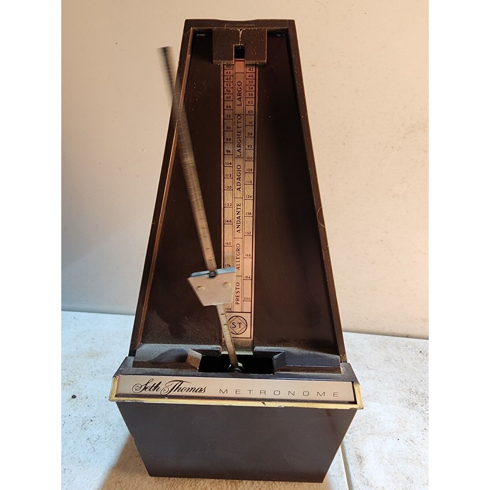 Seth Thomas Metronome Wind-Up E500 1104 Circa 1951 -TESTED