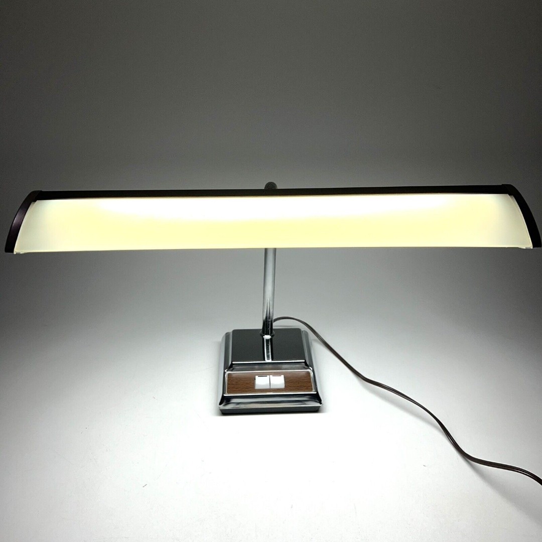 Vintage Retro Mobilite Chrome Woodgrain Gooseneck Desk Lamp Light Model 126