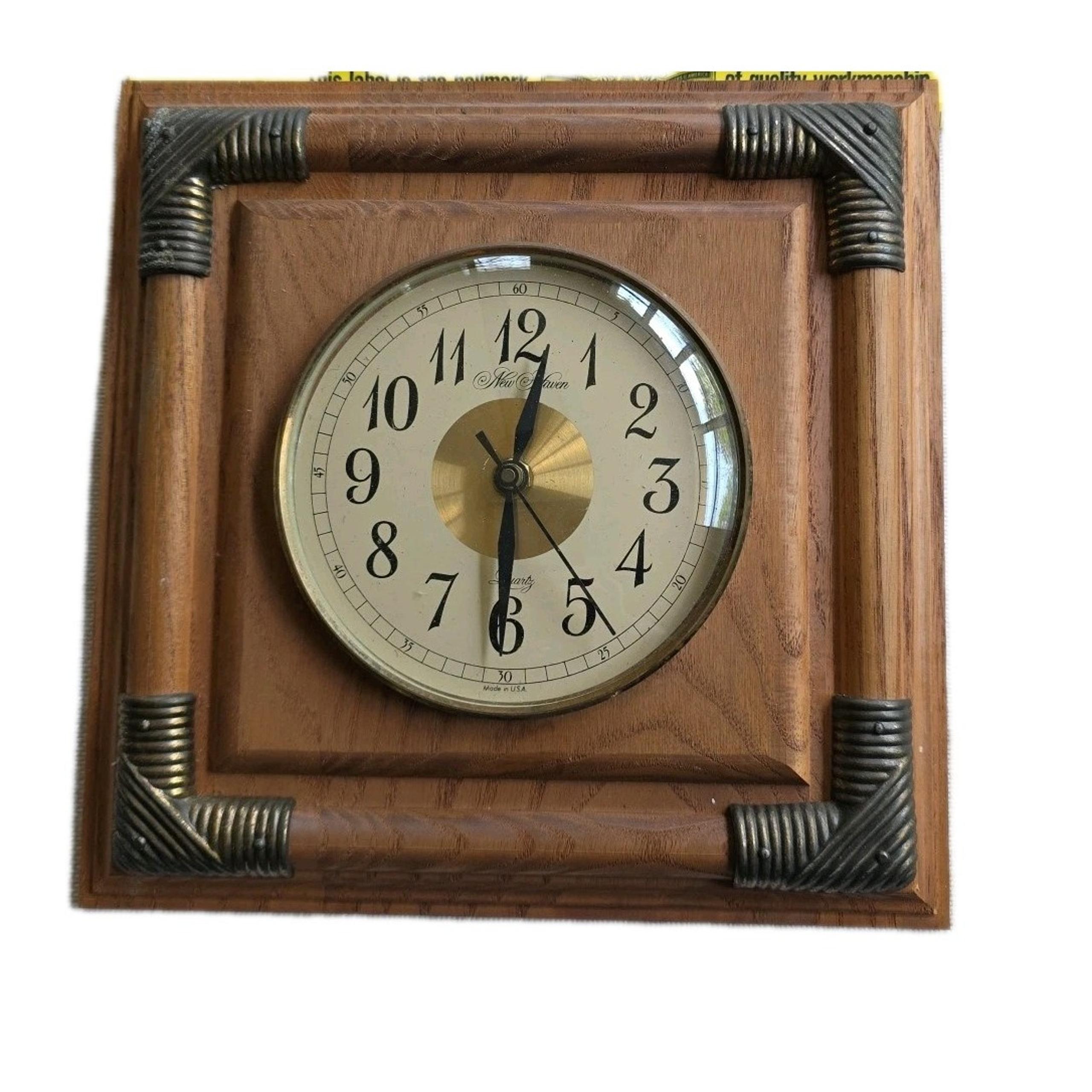 VTG MCM New Haven Quartz Wall Clock 13" Solid Wood Metal Trim Battery Operated