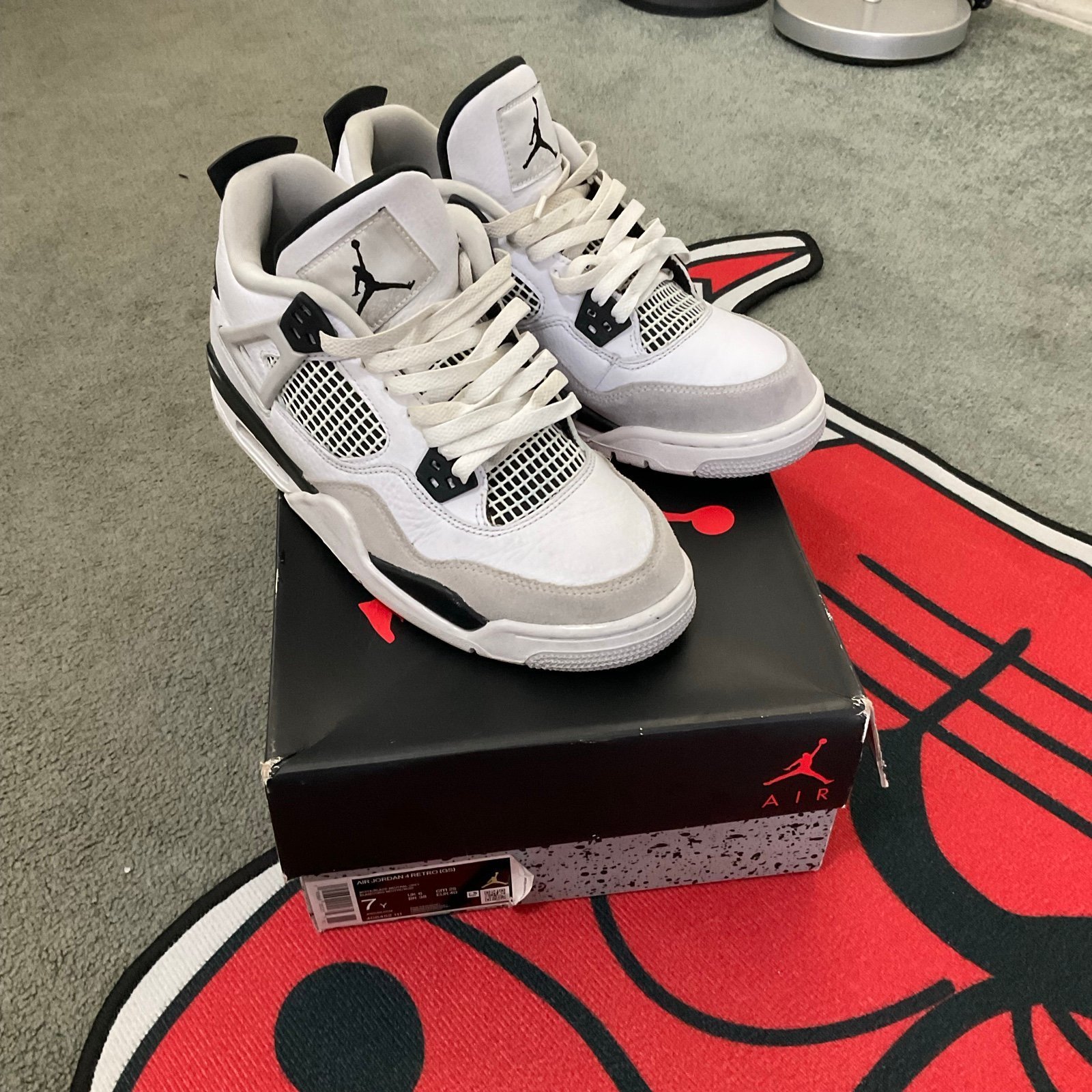 Air Jordan 4 Military Black