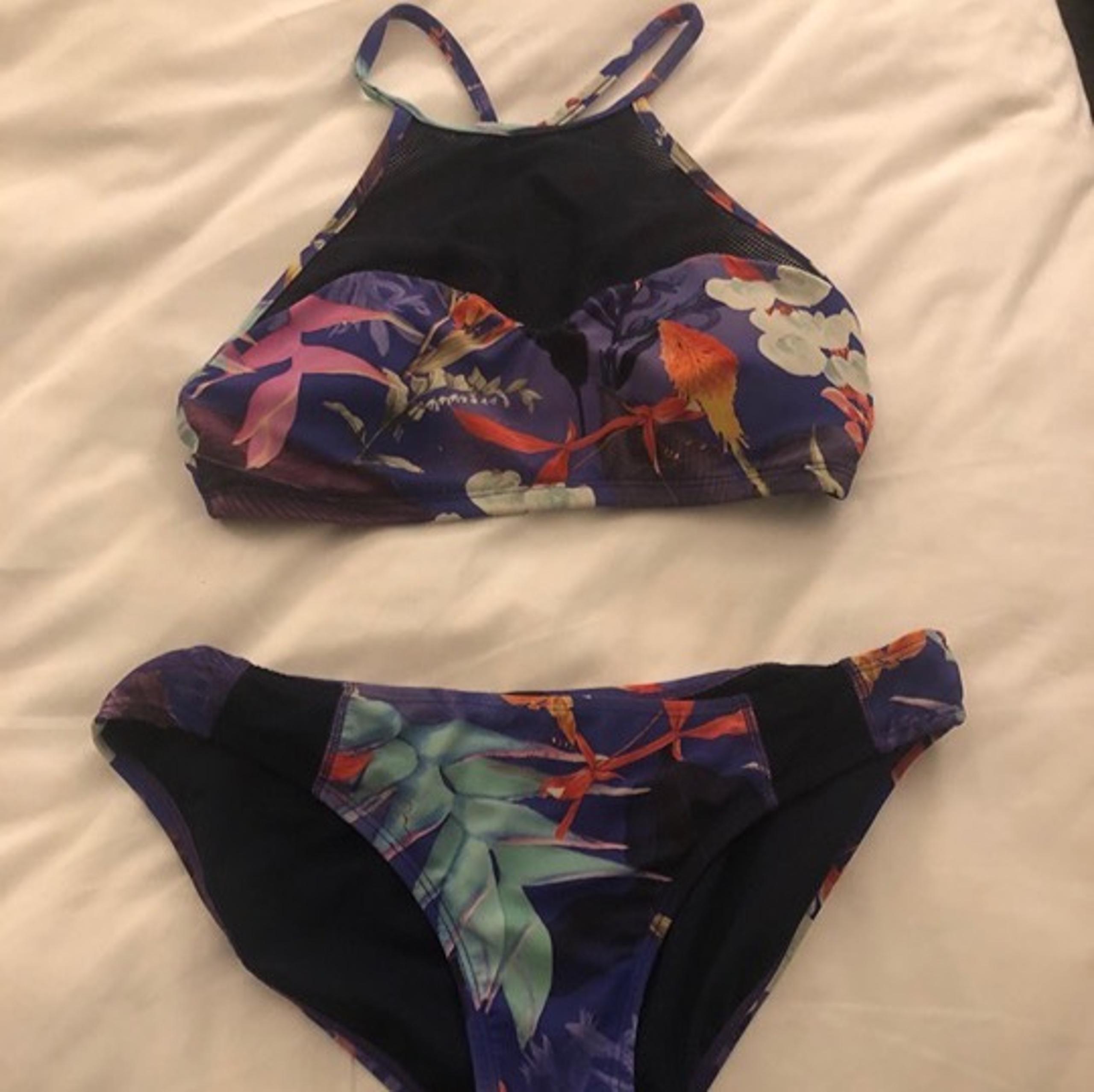 Athleta High Neck Mesh Swimsuit Size Small (Women's) Unique & Rare, SO Colorful