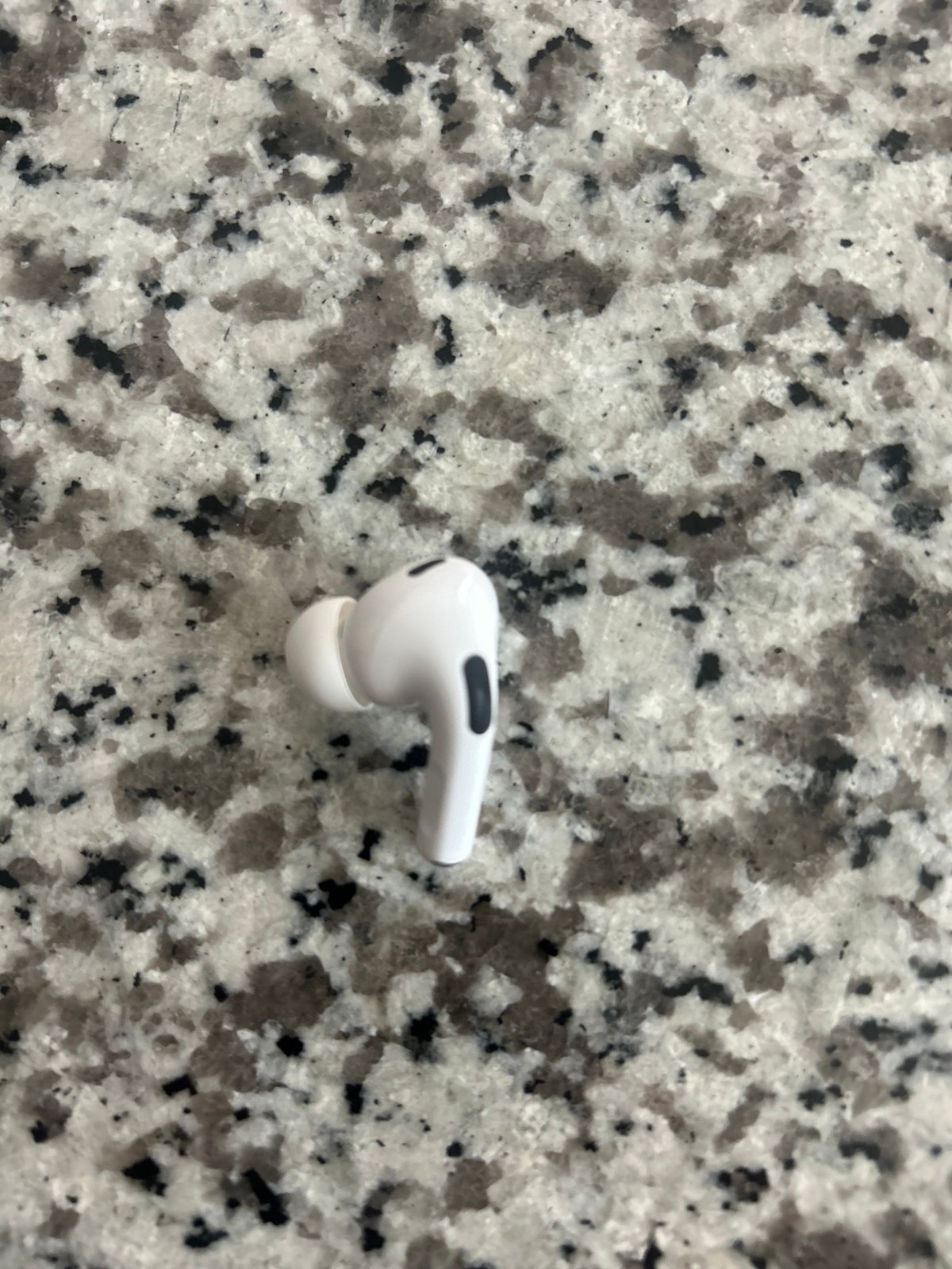 AirPod 2nd Generation (Left earbud)
