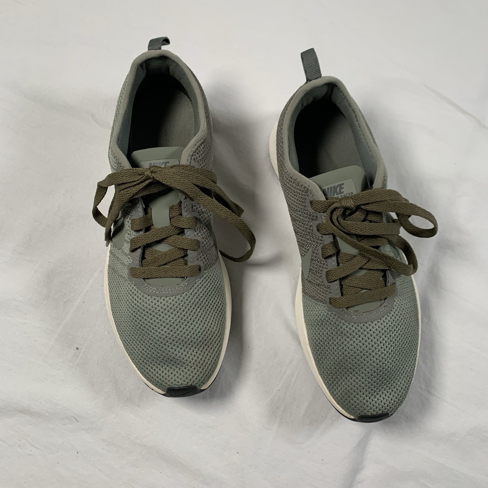 Nike Women's Dualtone Racer 917682-002 Green Running Shoes Sneakers Size 8.5