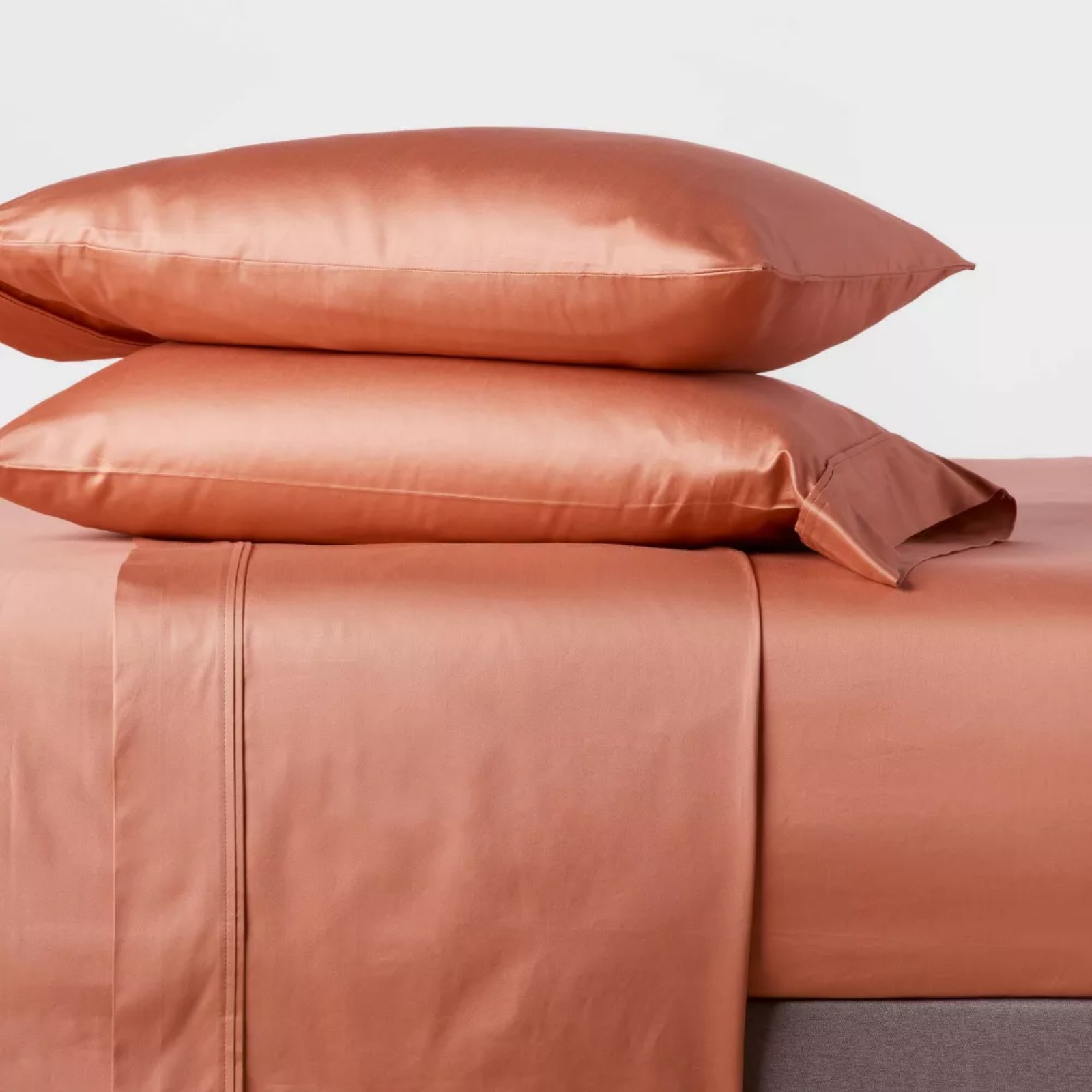 Threshold 400 Thread Count Cotton Sateen 4-Piece Sheet Set Luxurious-Queen size