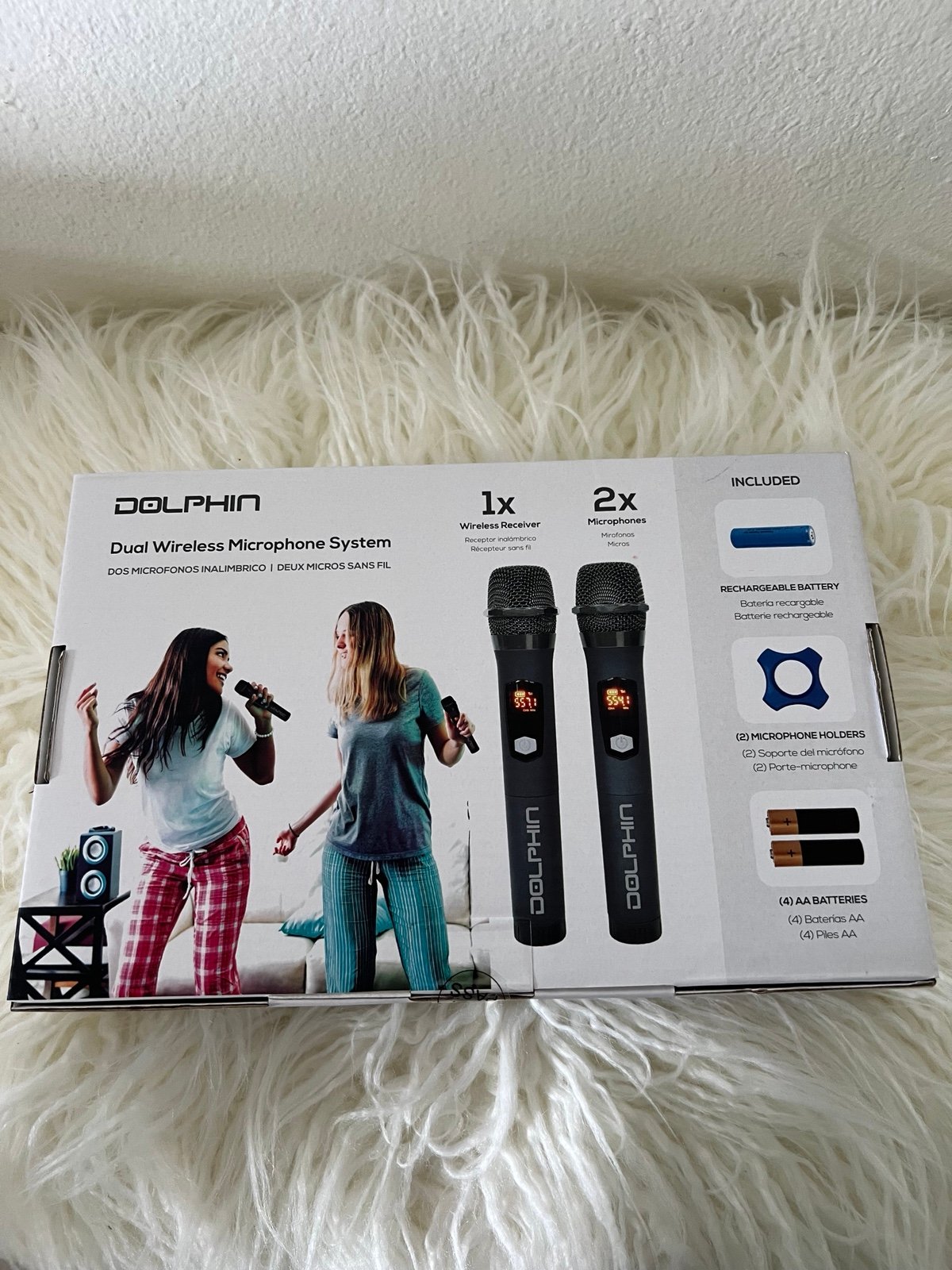 Dual wireless microphone