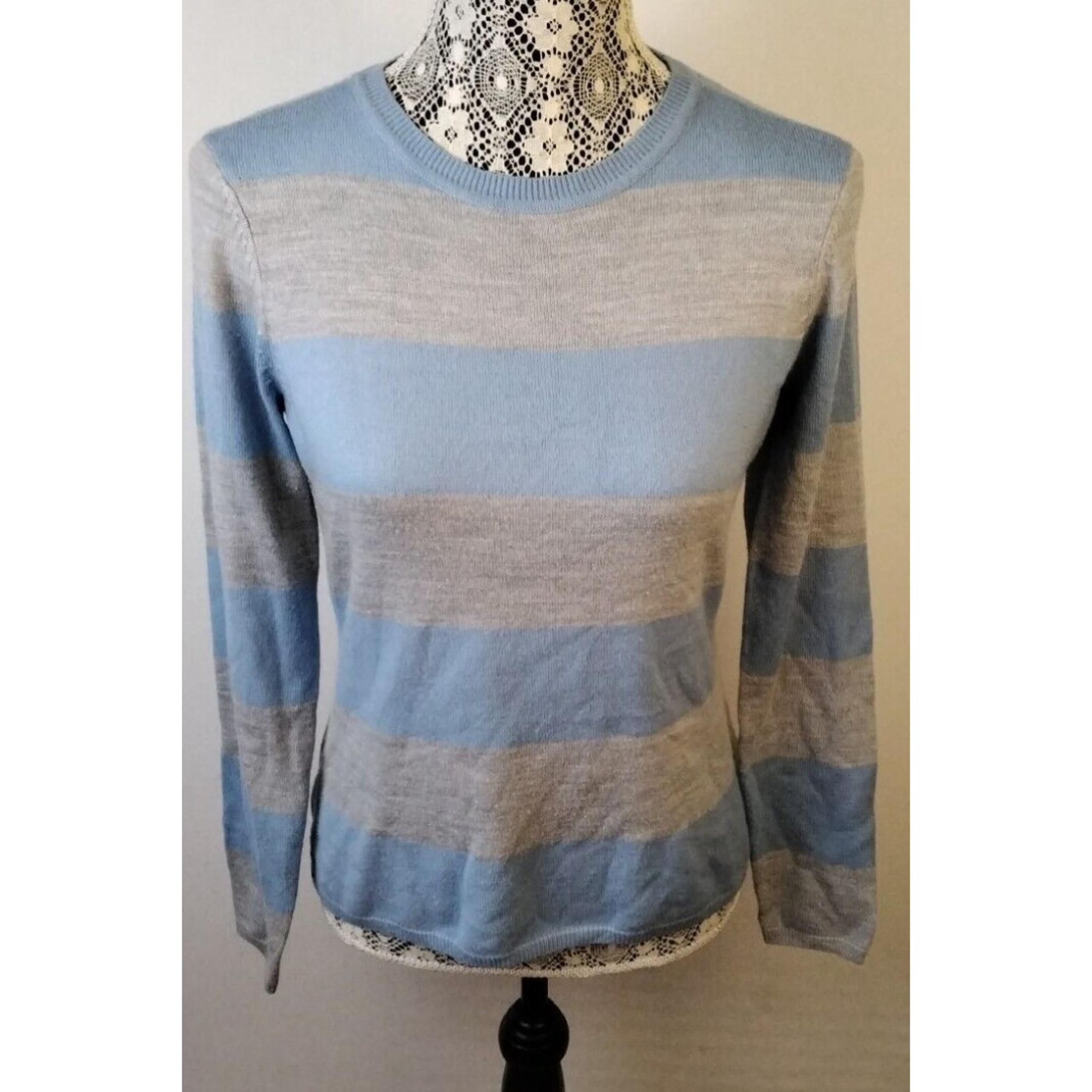 Van Heusen Women Striped Blue And Gray Crew Neck Sweater Size Small