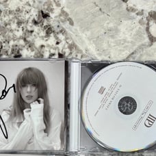 Taylor Swift The Tortured Poets Department CD The Manuscript HAND SIGNED PHOTO ✅