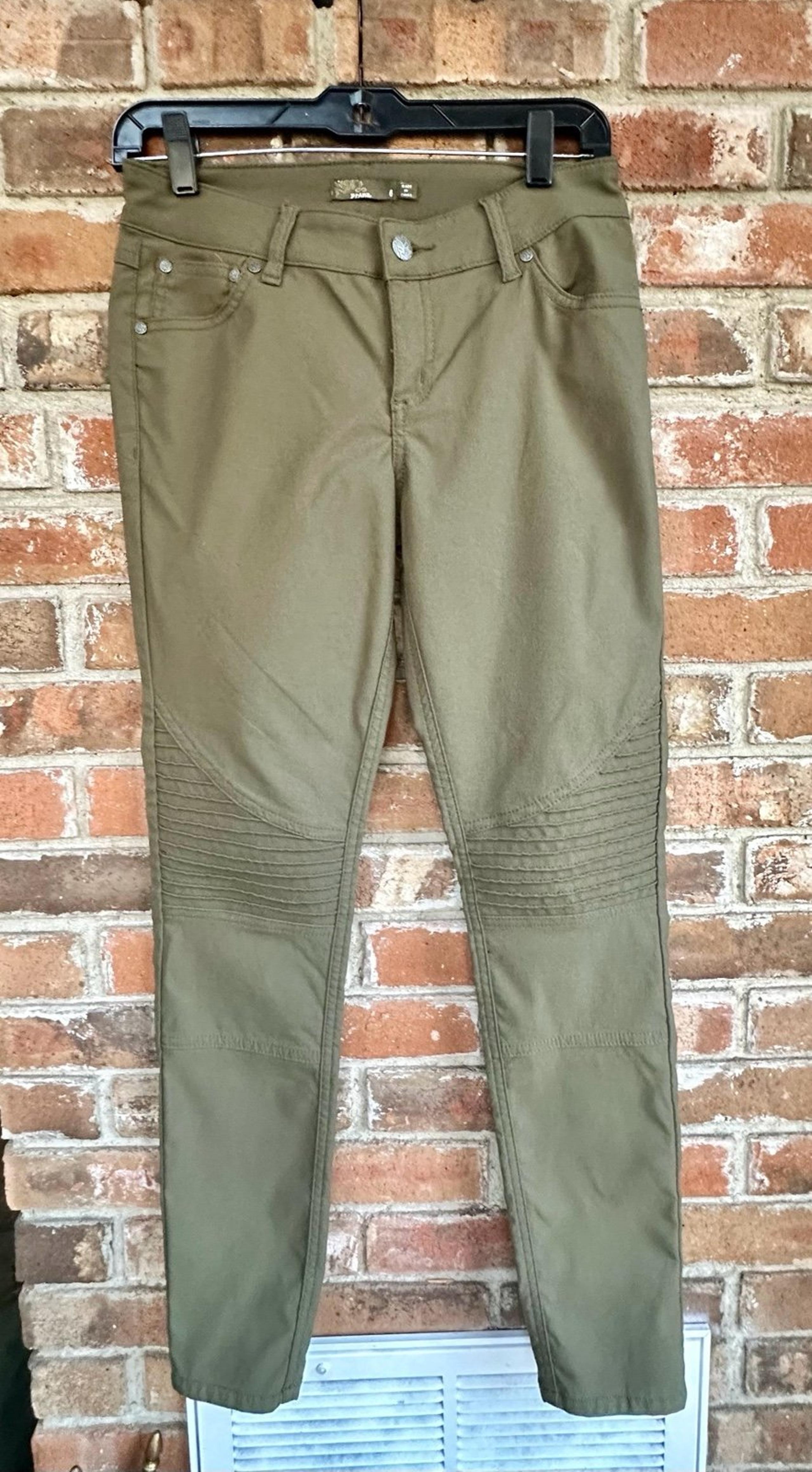 PrAna Meme Green Nylon Cargo Skinny Fit Pants Womens Size 6 Stretch