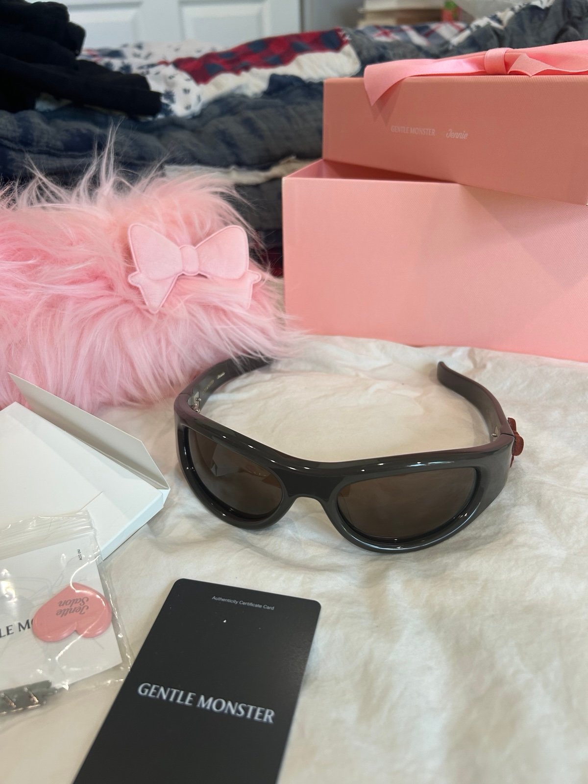 Jennie - Donut Bun BR3 | Gentle Monster
