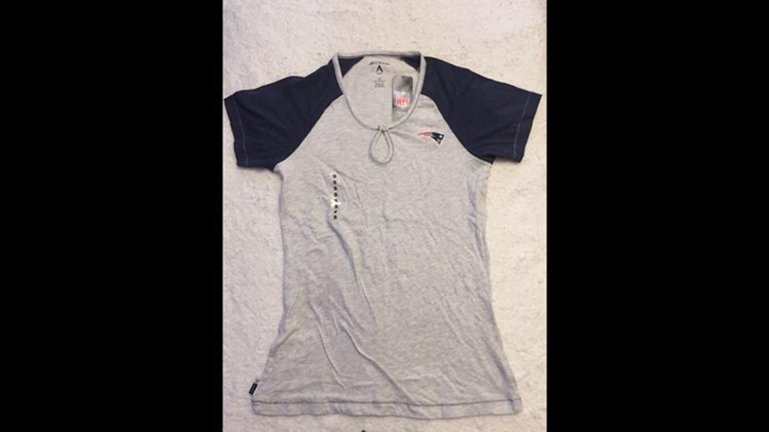 Ring Hole T-shirt Blouse