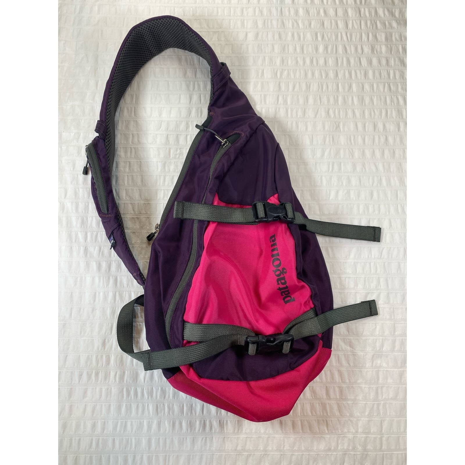 Patagonia atom top sling ikat purple