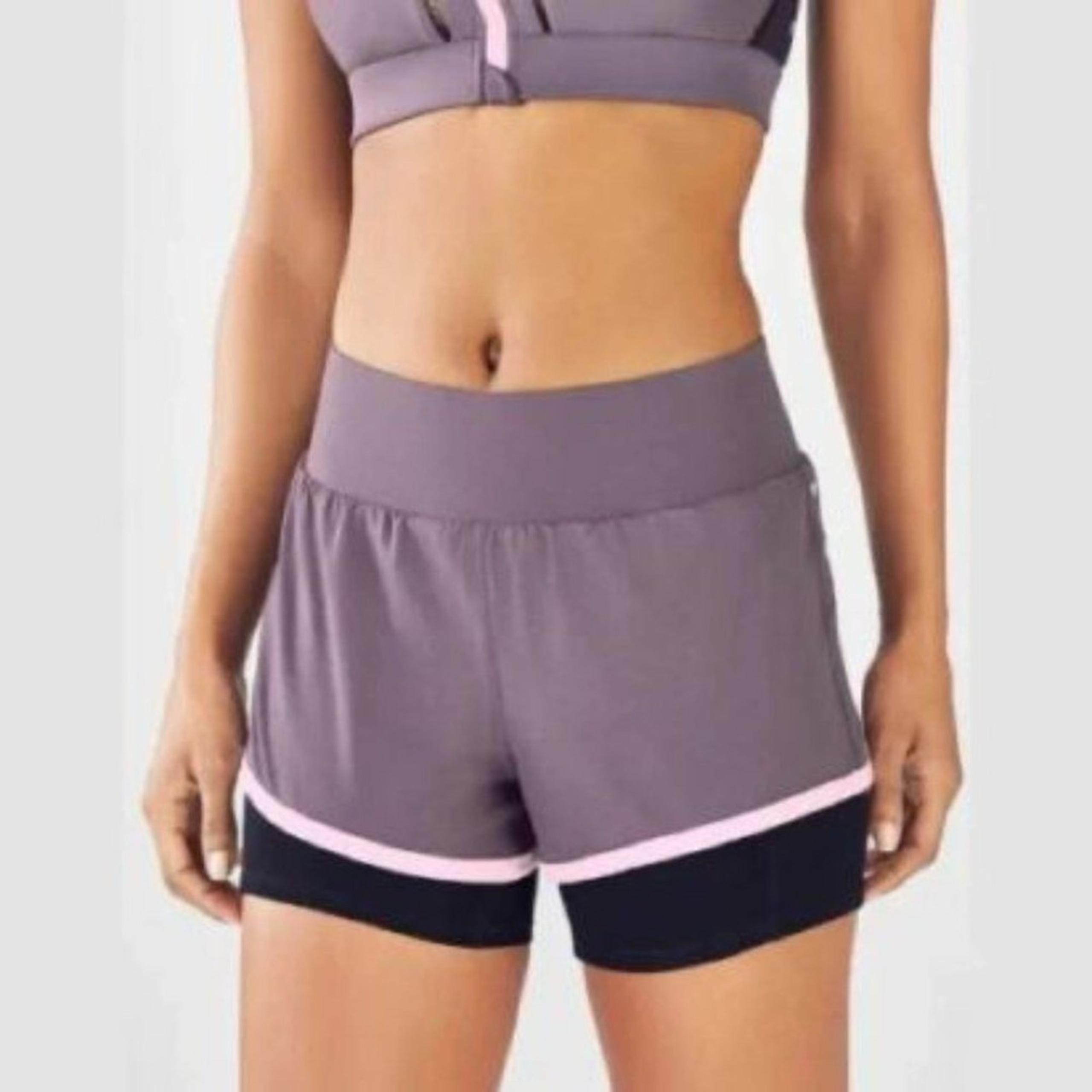 Fabletics Olesia 2 in 1 Running Short in Shadow/Petal/Black Size Medium