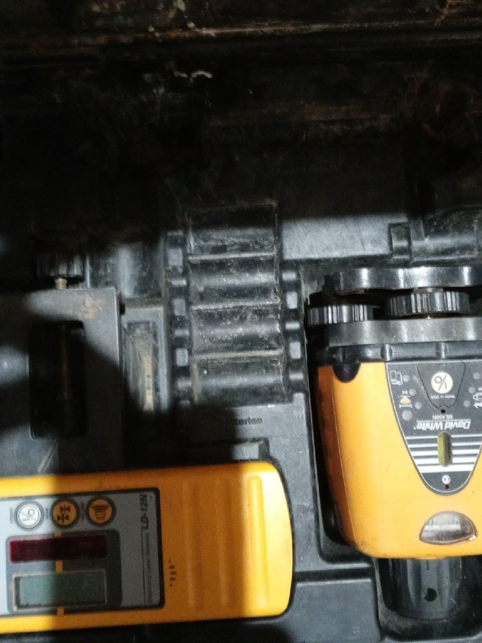 Laser level for ceiling grid