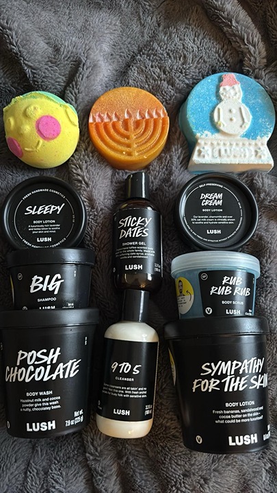 Lush huge bundle items shown above
