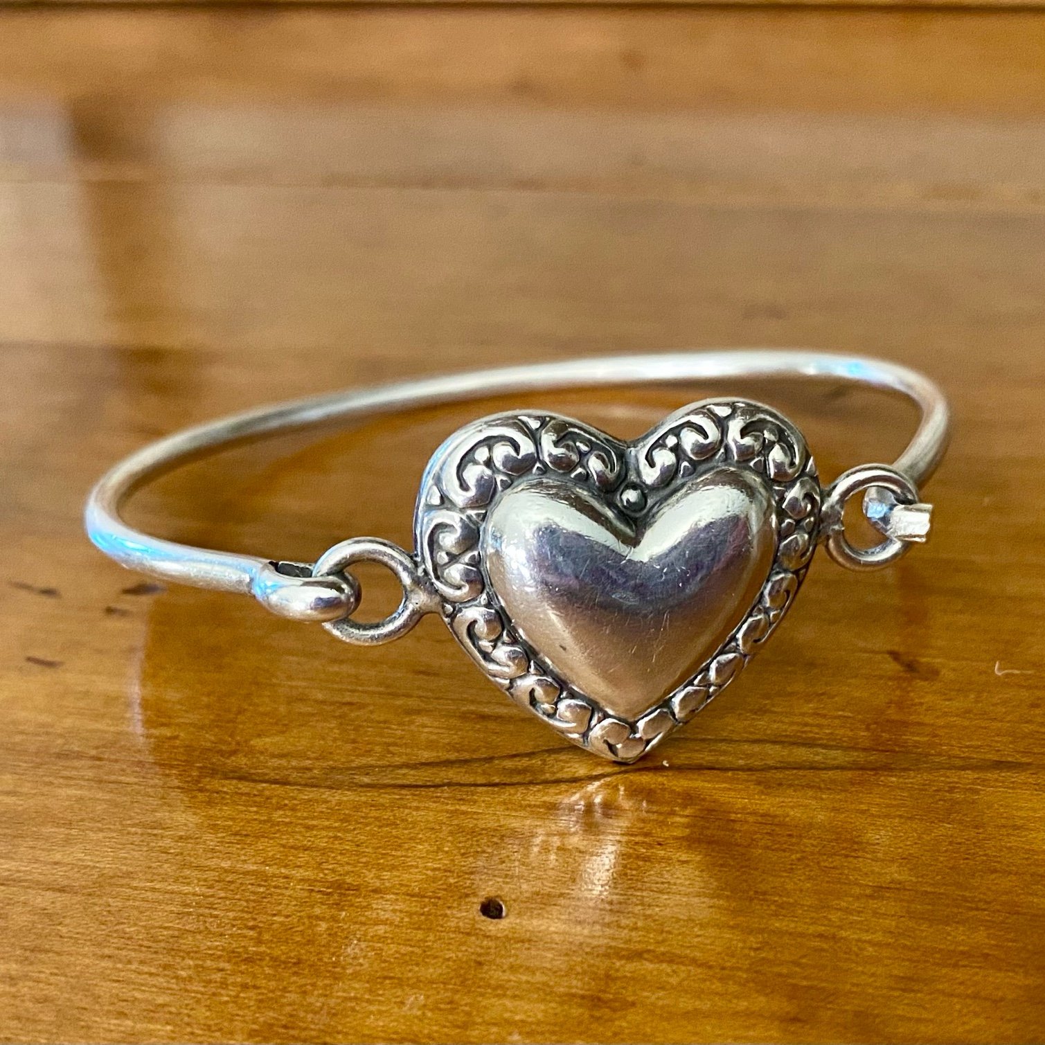 Sterling silver scroll dome heart hook-on bangle bracelet size 7”