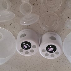 Momcozy s12 Breast Pump