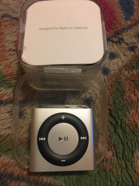 iPod Shuffle 2GB