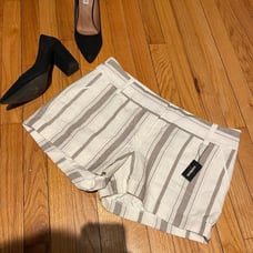 NWT Midi Linen Striped Print lines casual dressy Mid Rise Bermudas neutral strip