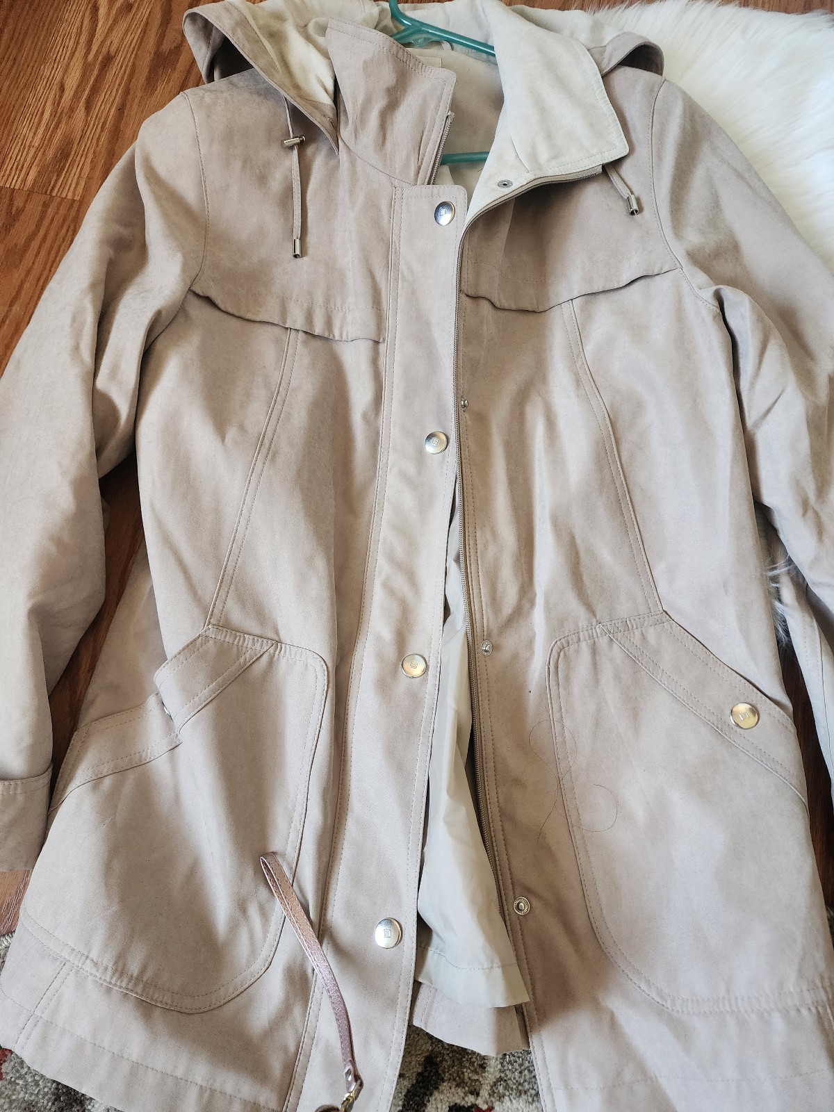 Gallery Hooded Water Resistant Raincoat. New. Size Small, Beige