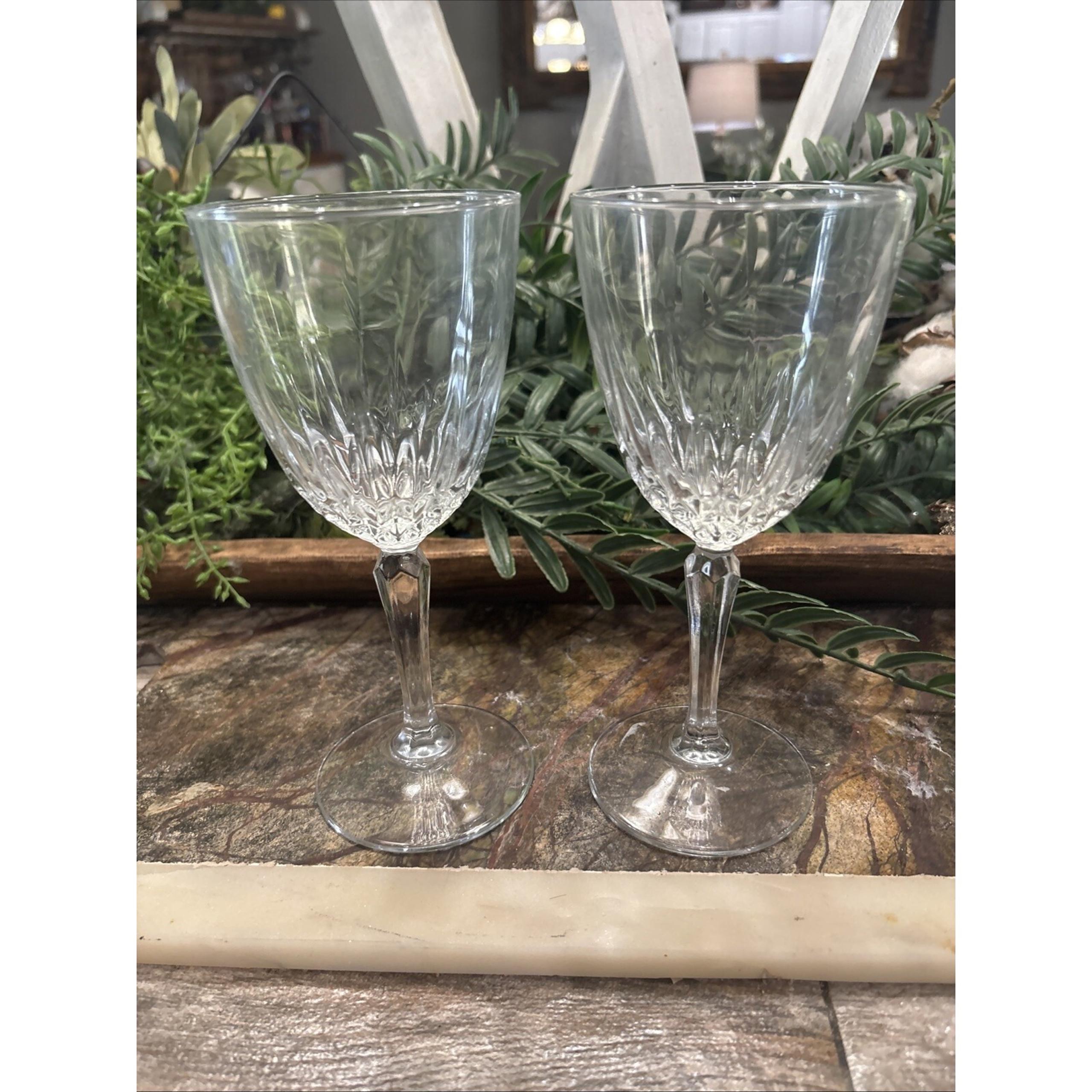 Discontinued "Diamant" by Cristal D'Arques-Durand One 8oz Luminarc Wine Glass 2